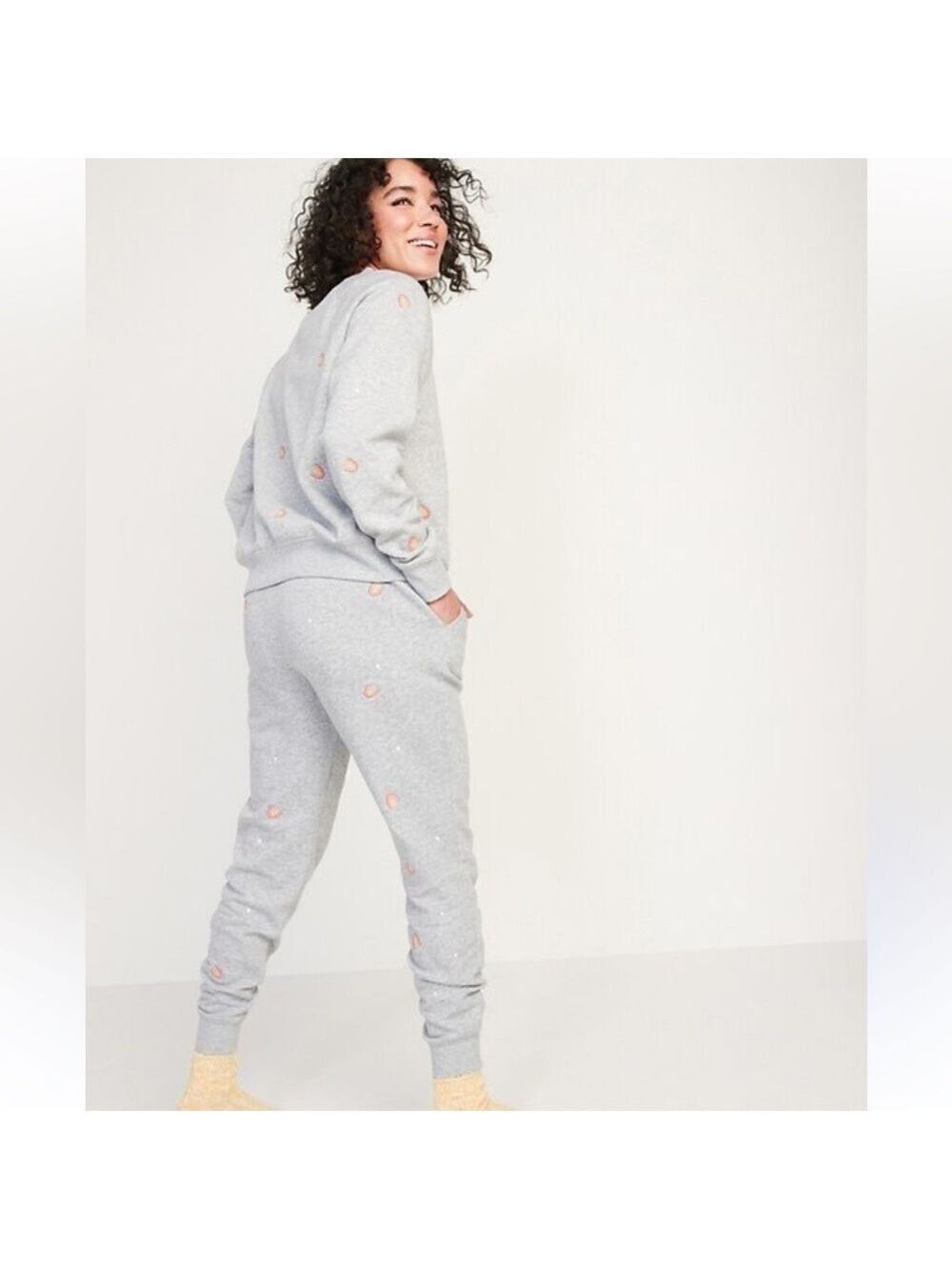 2-Piece Set Joggers (Med) & Sweatshirt (lg) Embroidered Rainbows loungewear